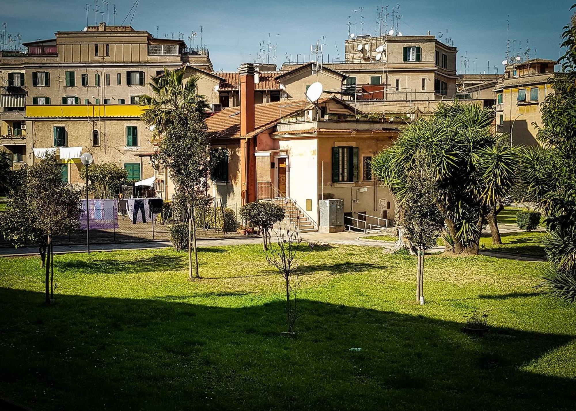 Casa Di Amici Alla Garbatella โรม ภายนอก รูปภาพ